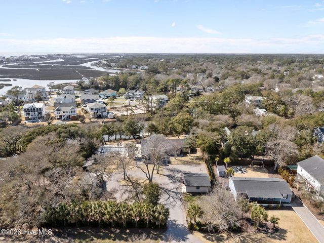 114 SW 14th Street, Oak Island, NC 28465