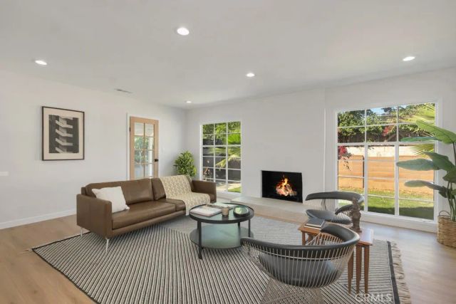 16125 Haynes Street, Van Nuys, CA 91406