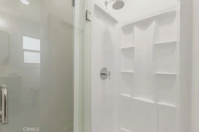 16125 Haynes Street, Van Nuys, CA 91406