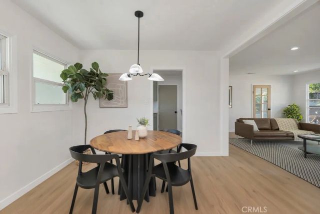 16125 Haynes Street, Van Nuys, CA 91406