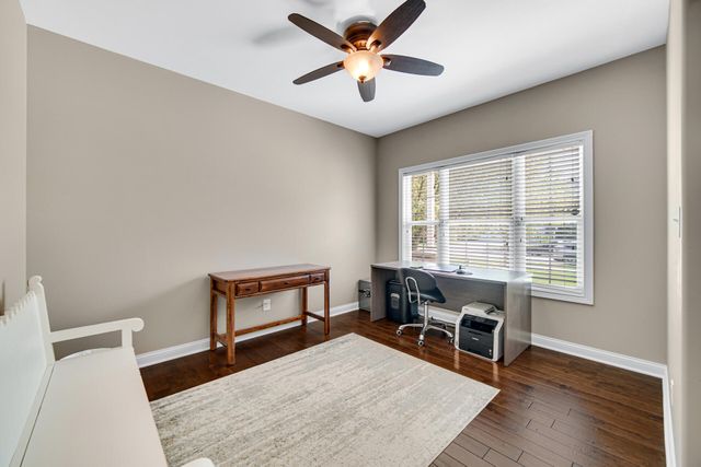 853 E Shakespeare Drive, Valparaiso, IN 46383
