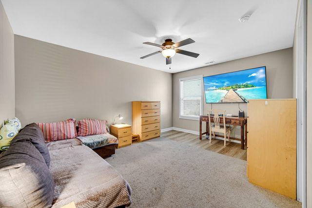 853 E Shakespeare Drive, Valparaiso, IN 46383