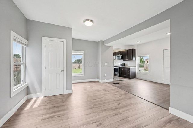 1025 HOWARD ST, Columbus, OH 43201