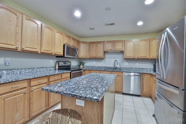 8002 Pinnacle Point Drive, West Chester, OH 45069