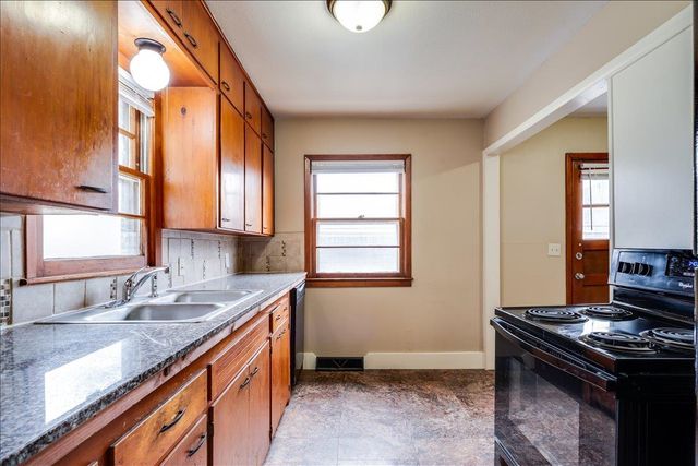 1411 E Ashford Dr., Park City, KS 67219