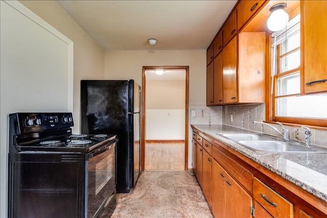 1411 E Ashford Dr., Park City, KS 67219