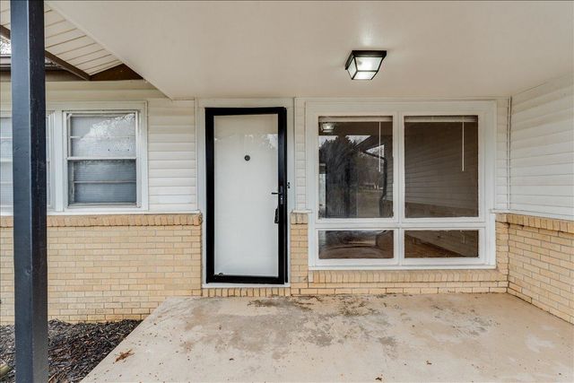 1411 E Ashford Dr., Park City, KS 67219