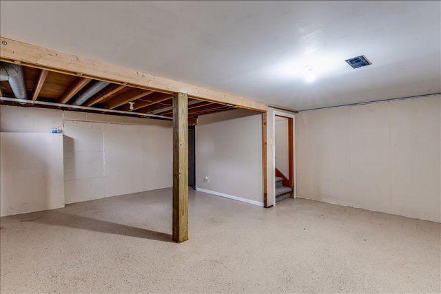 1411 E Ashford Dr., Park City, KS 67219