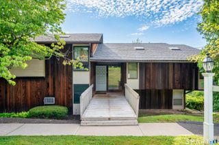 8-G Country Squire Drive 8G, Cromwell, CT 06416