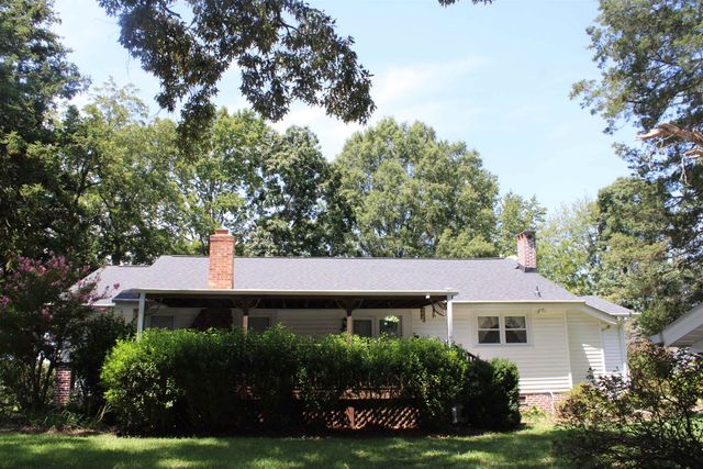 675 Old Mill Road, Campobello, SC 29322