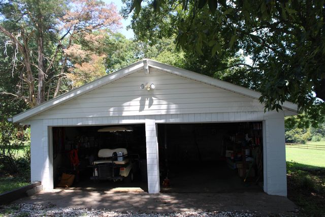 675 Old Mill Road, Campobello, SC 29322