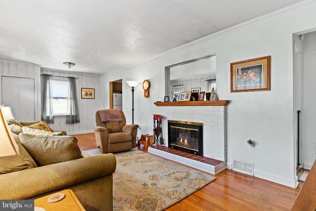 1107 ENTERLINE RD, Harrisburg, PA 17110