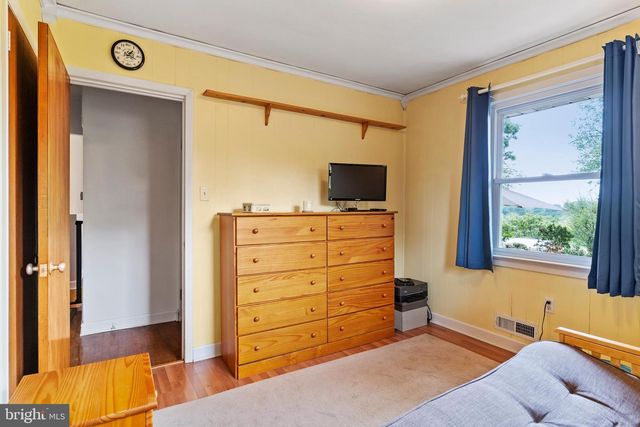1107 ENTERLINE RD, Harrisburg, PA 17110