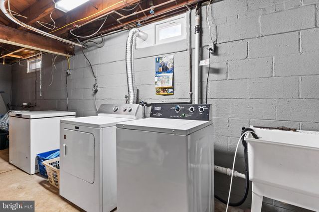 1107 ENTERLINE RD, Harrisburg, PA 17110