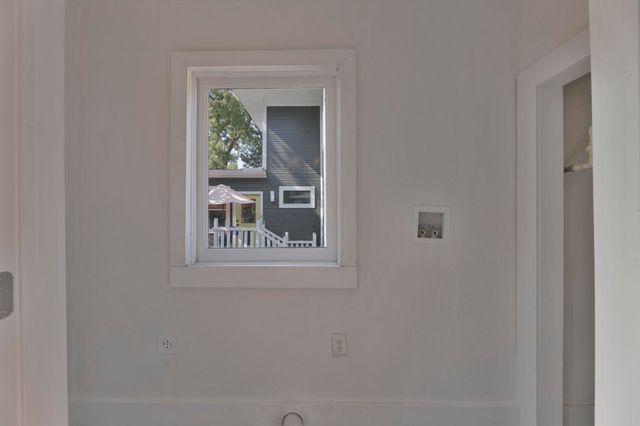 2244 Alston Avenue, Fort Worth, TX 76110