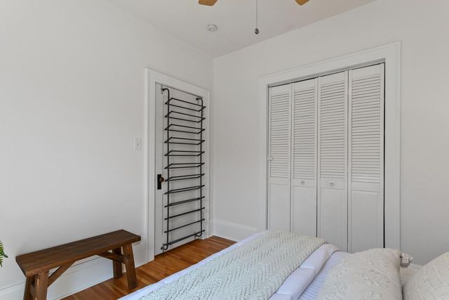 3520 Emerson Avenue S 205, Minneapolis, MN 55408