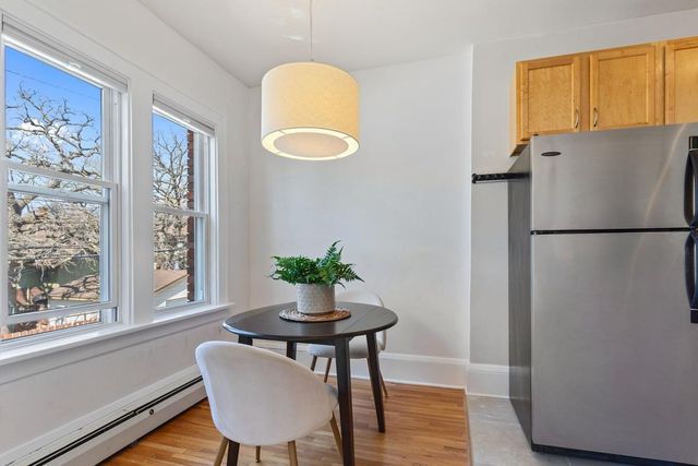 3520 Emerson Avenue S 205, Minneapolis, MN 55408