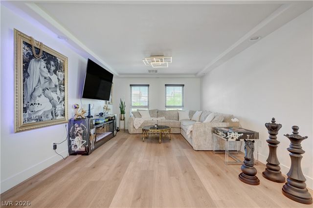 9758 Hawk Crest Street, Las Vegas, NV 89141