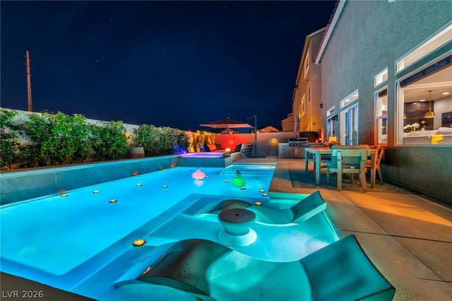 9758 Hawk Crest Street, Las Vegas, NV 89141