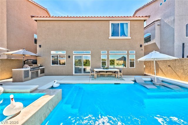 9758 Hawk Crest Street, Las Vegas, NV 89141