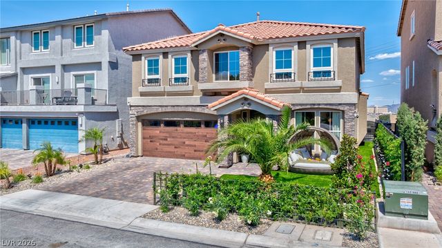 9758 Hawk Crest Street, Las Vegas, NV 89141