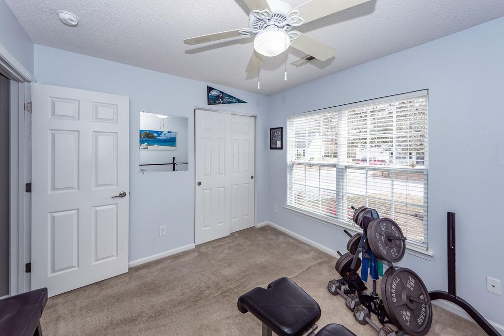 Image 23 of property listing at 5024 Thornton Drive, Summerville, SC 29485