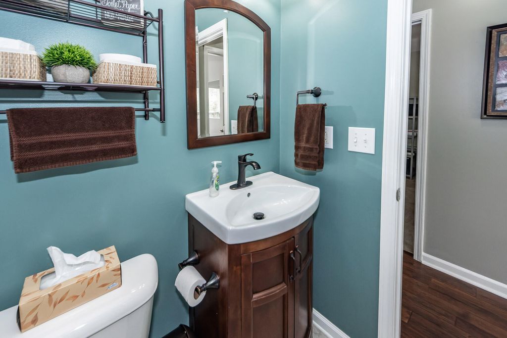 Image 25 of property listing at 5024 Thornton Drive, Summerville, SC 29485