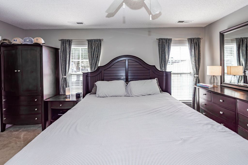 Image 27 of property listing at 5024 Thornton Drive, Summerville, SC 29485