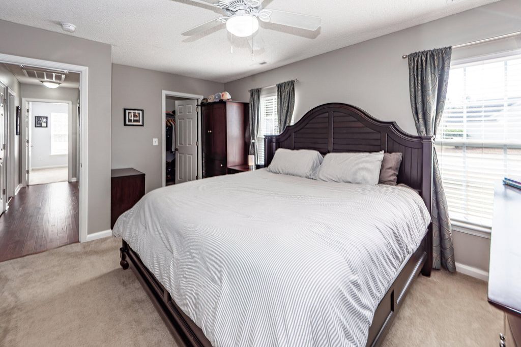 Image 28 of property listing at 5024 Thornton Drive, Summerville, SC 29485