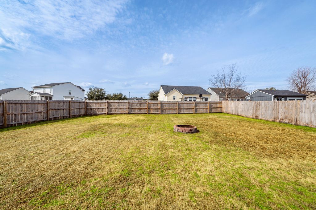 Image 35 of property listing at 5024 Thornton Drive, Summerville, SC 29485