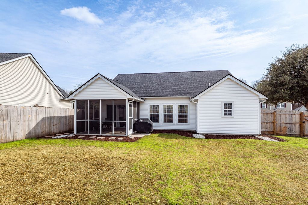 Image 36 of property listing at 5024 Thornton Drive, Summerville, SC 29485