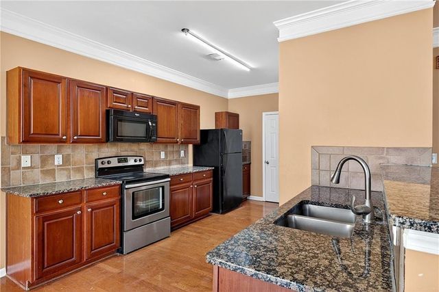 212 BELLECLIFF Court, Tucker, GA 30084