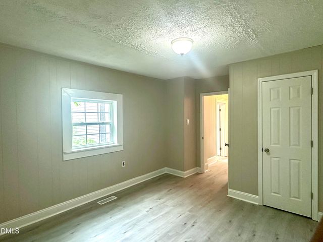 408 E Nash Street, Louisburg, NC 27549