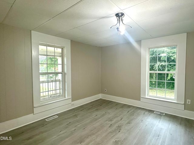 408 E Nash Street, Louisburg, NC 27549