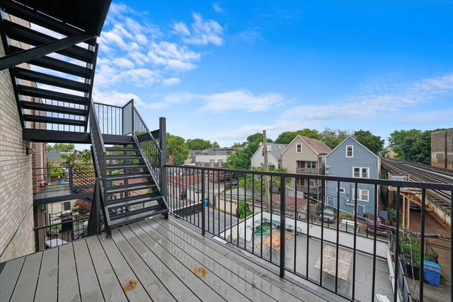 3415 N Bosworth Avenue 3, Chicago, IL 60657