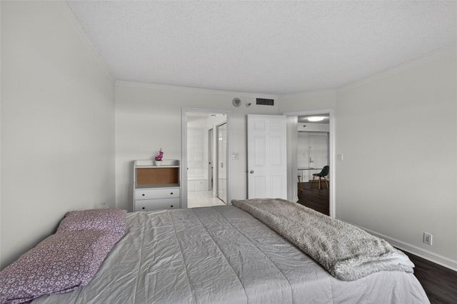 3530 Mystic Pointe Drive 512, Aventura, FL 33180