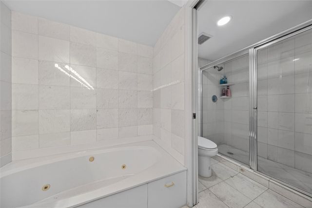 3530 Mystic Pointe Drive 512, Aventura, FL 33180