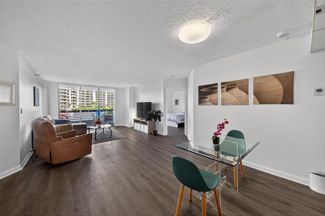 3530 Mystic Pointe Drive 512, Aventura, FL 33180