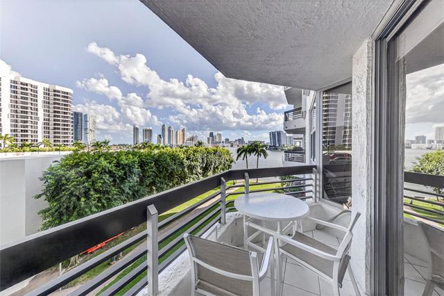 3530 Mystic Pointe Drive 512, Aventura, FL 33180