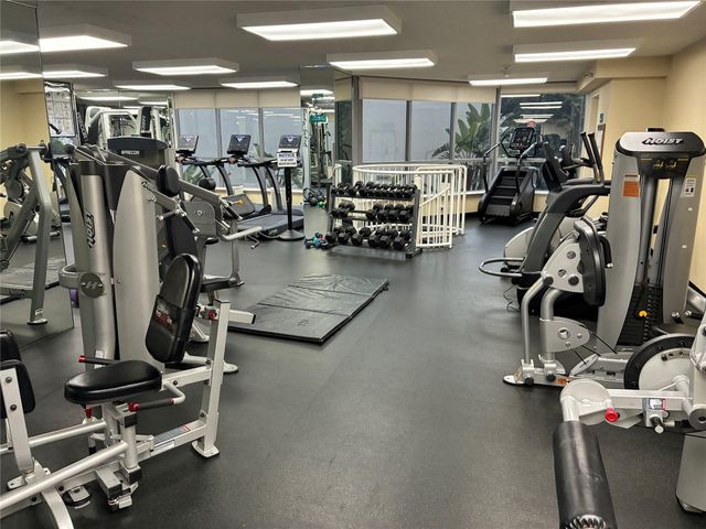 3530 Mystic Pointe Drive 512, Aventura, FL 33180