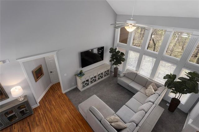 6180 N Nevada Avenue, Parkville, MO 64152