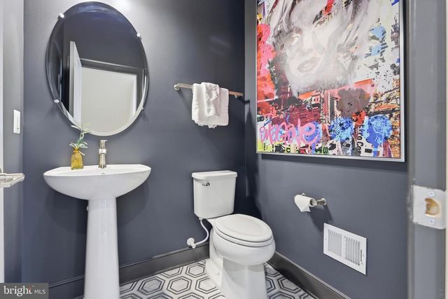 12558 OV DR, Fairfax, VA 22033