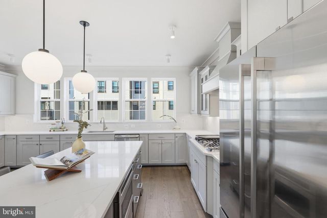 12558 OV DR, Fairfax, VA 22033