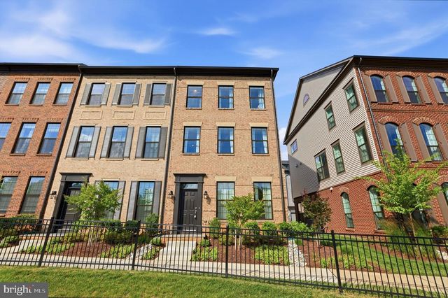 12558 OV DR, Fairfax, VA 22033