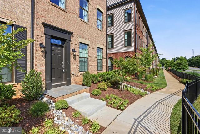 12558 OV DR, Fairfax, VA 22033