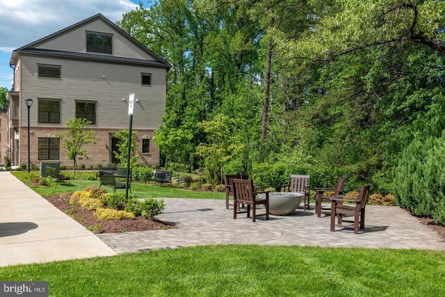 12558 OV DR, Fairfax, VA 22033
