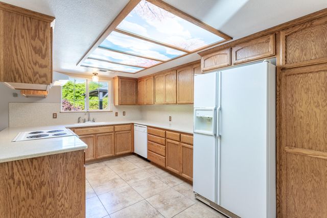 1945 Quails Nest Road, Redding, CA 96003