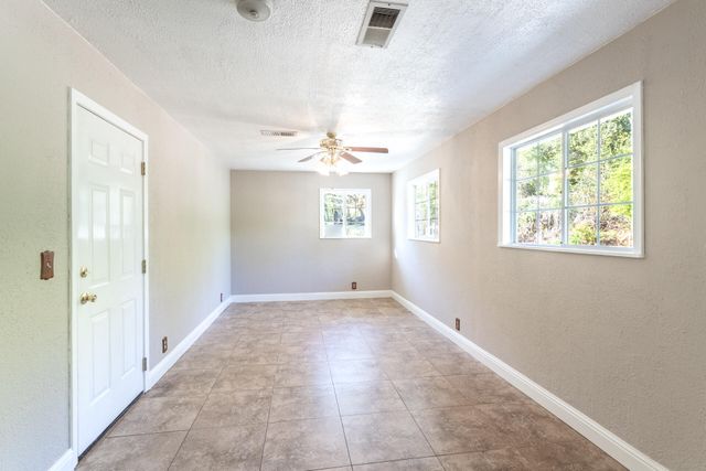 1945 Quails Nest Road, Redding, CA 96003