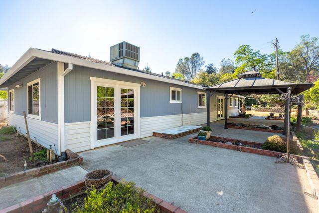 1945 Quails Nest Road, Redding, CA 96003