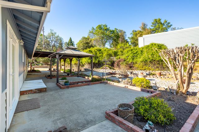 1945 Quails Nest Road, Redding, CA 96003